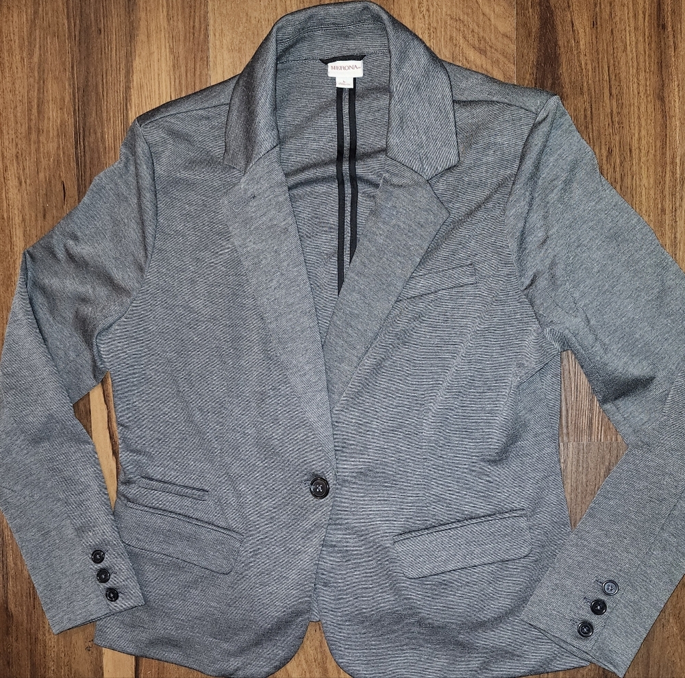 NWOT Womens Sz L  Merona Gray Blazer (Runs Small) in Perfect Condition